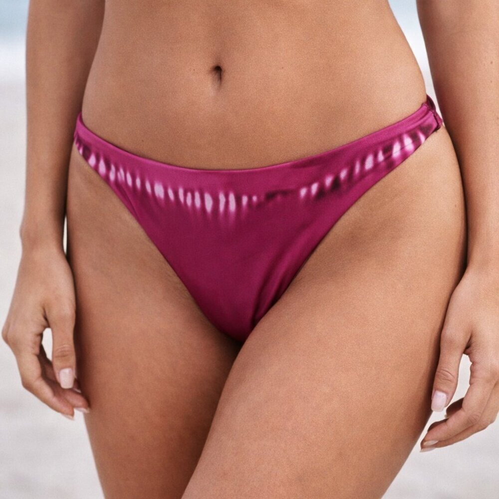 New Hurley Bikini Swim Bottom Size XL Moderate Coverage Pink Reversible Beach